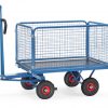 Fetra handtrekwagen met 4 gaaswanden hoogte 600mm.